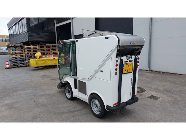 Compacte veegmachine, bucher cityspider , 2 pro, wit, 2011 - afbeelding 35 van  35