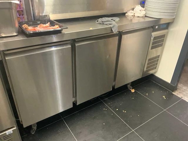 Compleet horeca paviljoen - afbeelding 73 van  87