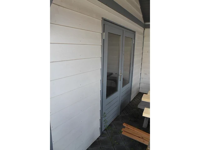 Compleet tuinhuis met overkapping. afmeting tuinhuis 250 x 400 x 370cm. - afbeelding 4 van  8