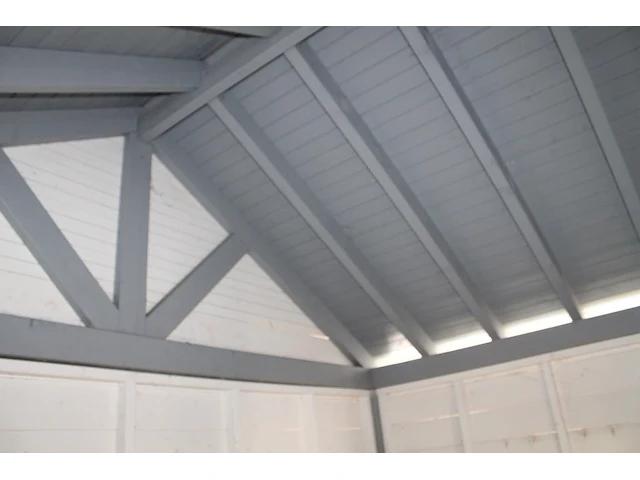 Compleet tuinhuis met overkapping. afmeting tuinhuis 250 x 400 x 370cm. - afbeelding 6 van  8