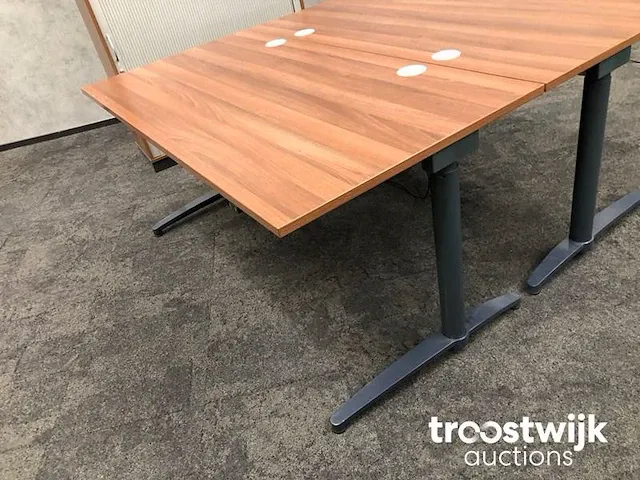 Complete 2 persoons elektrisch zit/sta werkplek - toscaans noten - afbeelding 8 van  26