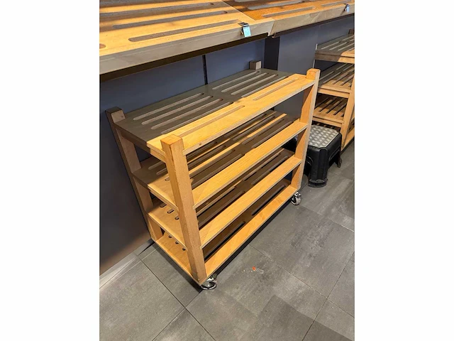 Complete bakkerij winkel inventaris met broodschappen - afbeelding 11 van  12