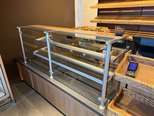 Complete bakkerij winkel inventaris met broodschappen - afbeelding 2 van  12