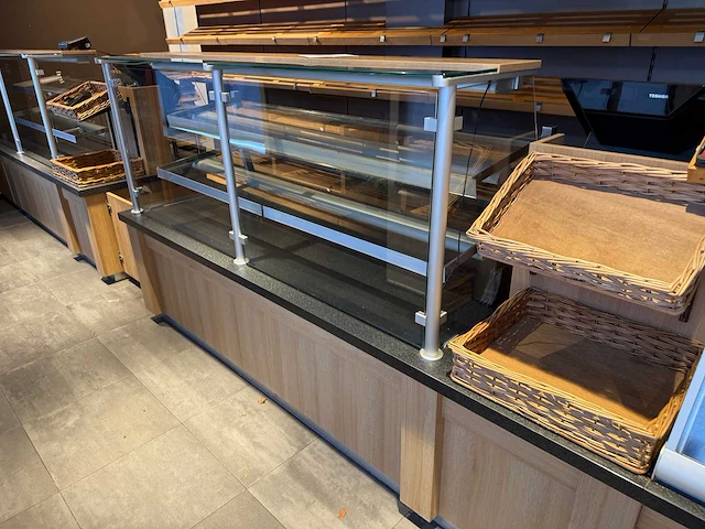 Complete bakkerij winkel inventaris met broodschappen - afbeelding 5 van  12