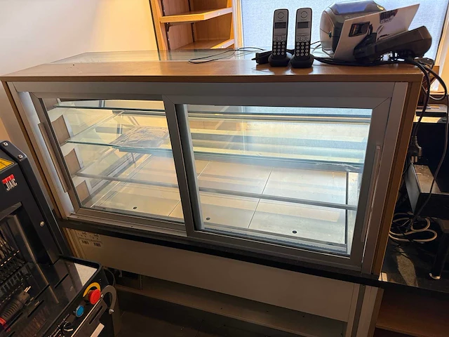 Complete bakkerij winkel inventaris met broodschappen - afbeelding 7 van  12