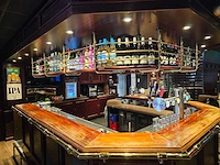 Complete bar met achterwand en luifel - afbeelding 2 van  6