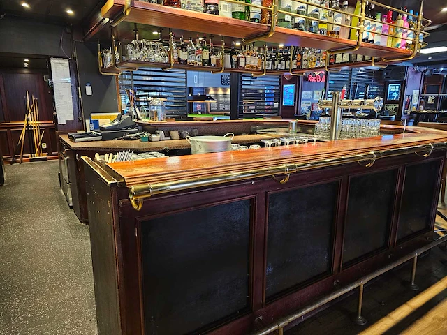 Complete bar met achterwand en luifel - afbeelding 6 van  6