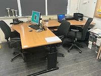 Complete bureau opstelling inclusief pc en laptop - afbeelding 1 van  10