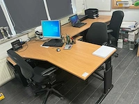 Complete bureau opstelling inclusief pc en laptop - afbeelding 3 van  10