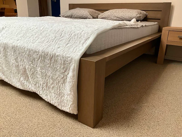 Complete eiken slaapkamer - afbeelding 4 van  6