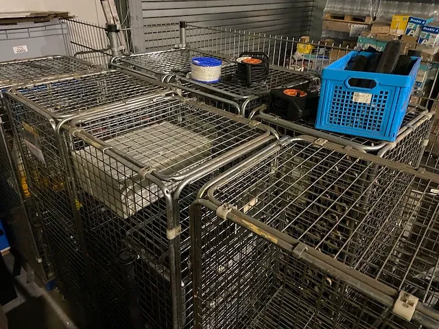 Complete inhoud magazijn en kantoorinventaris - afbeelding 60 van  82