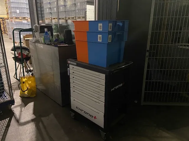 Complete inhoud magazijn en kantoorinventaris - afbeelding 76 van  82