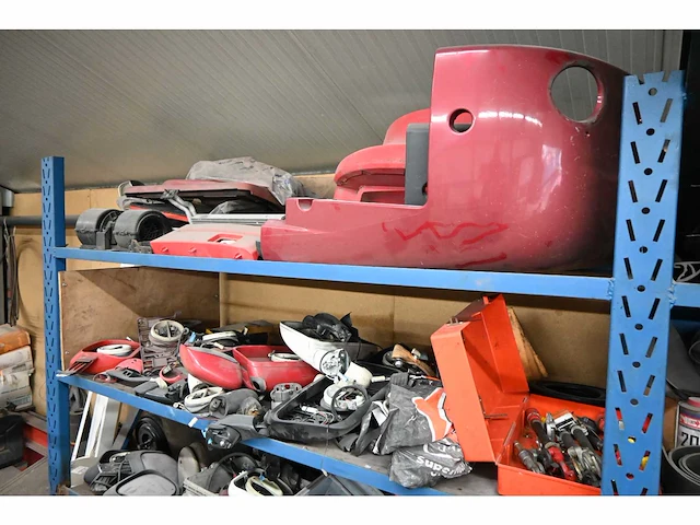 Complete inhoud voorraad en magazijninventaris met scania onderdelen en gereedschappen - afbeelding 4 van  33