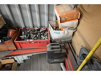 Complete inhoud voorraad en magazijninventaris met scania onderdelen en gereedschappen - afbeelding 5 van  33