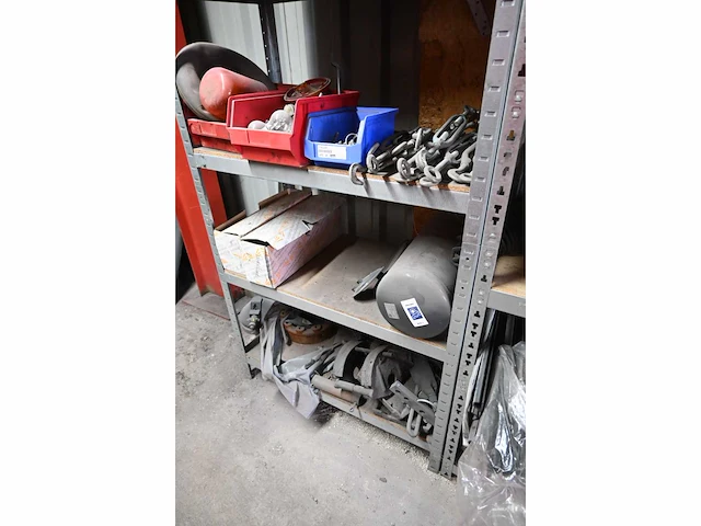 Complete inhoud voorraad en magazijninventaris met scania onderdelen en gereedschappen - afbeelding 16 van  33