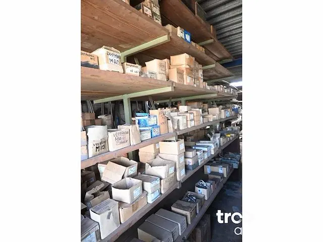 Complete inhoud werkplaats installatiemateriaal inclusief stelling - afbeelding 6 van  20