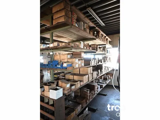 Complete inhoud werkplaats installatiemateriaal inclusief stelling - afbeelding 12 van  20