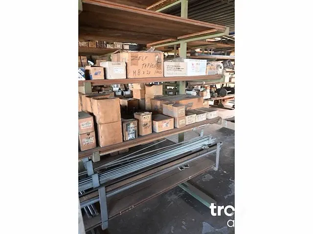 Complete inhoud werkplaats installatiemateriaal inclusief stelling - afbeelding 19 van  20