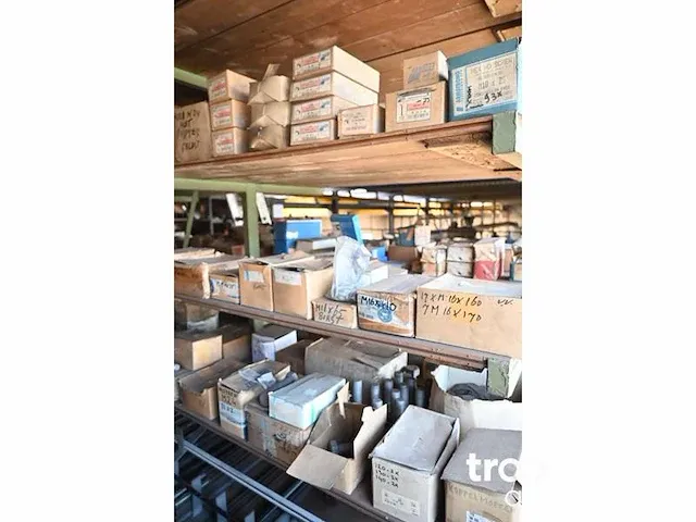 Complete inhoud werkplaats installatiemateriaal inclusief stelling - afbeelding 20 van  20