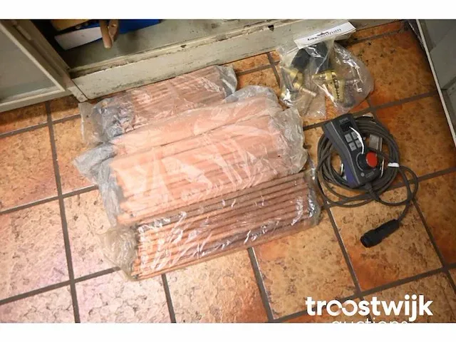 Complete magazijnkast met lastoebehoren - afbeelding 2 van  8