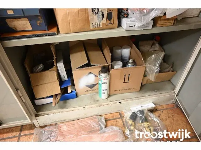 Complete magazijnkast met lastoebehoren - afbeelding 3 van  8