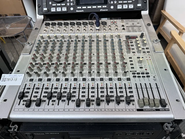Complete muziekinstallatie met flightcase behringer, tascam, denon, sony, yamaha - afbeelding 4 van  9