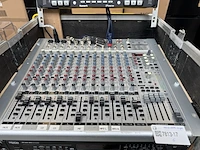 Complete muziekinstallatie met flightcase numark, behringer, denon, sony, shure, yamaha - afbeelding 8 van  12