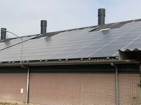 Complete prefab stal met zonnepaneel installatie - afbeelding 10 van  47