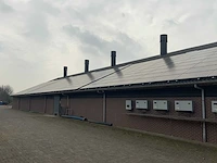 Complete prefab stal met zonnepaneel installatie - afbeelding 25 van  47