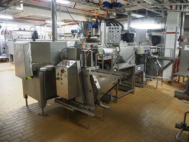 Complete processing and packaging line for ice cream sticks, among others mini magnums - afbeelding 1 van  100