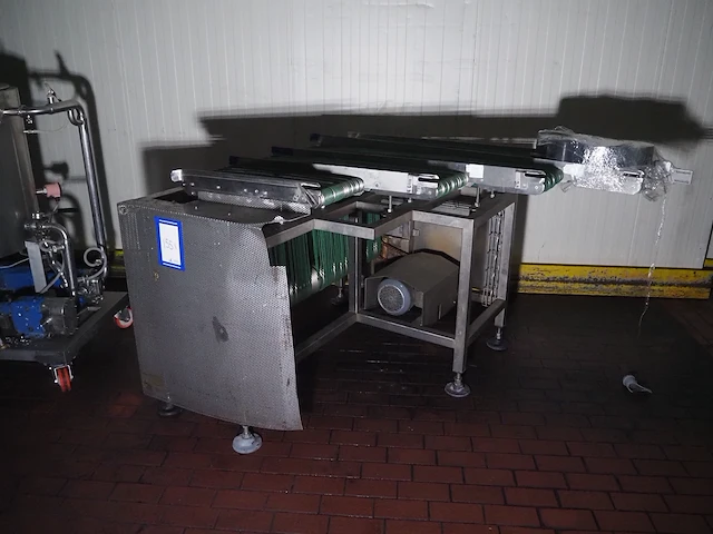 Complete processing and packaging line for ice cream sticks, among others mini magnums - afbeelding 34 van  100