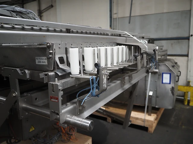 Complete processing and packaging line for ice cream sticks, among others mini magnums - afbeelding 70 van  100