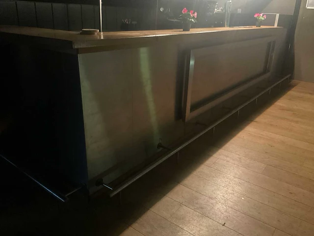Complete rvs bar - afbeelding 19 van  24