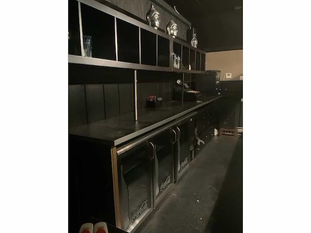 Complete rvs bar - afbeelding 23 van  24