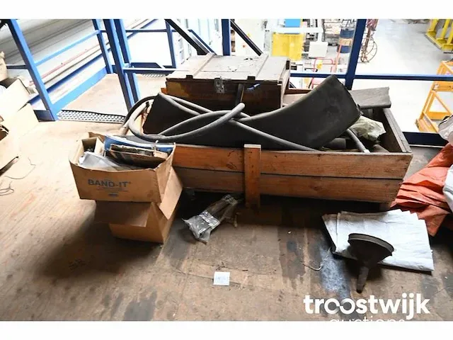 Complete rvs voorraadmagazijn - afbeelding 13 van  21
