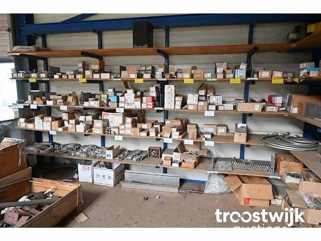 Complete rvs voorraadmagazijn - afbeelding 12 van  21