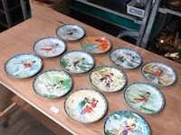 Complete set van 12 keizerlijke jingdezhen porcelain sierborden - afbeelding 1 van  5