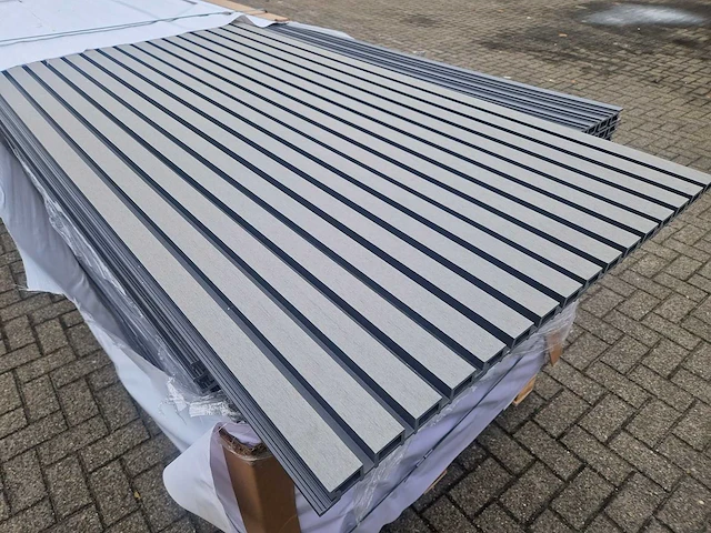 Composiet gevelbekleding rhombusprofiel 2900x219x26 mm (185x) - afbeelding 2 van  7