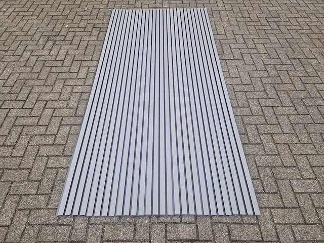 Composiet gevelbekleding rhombusprofiel 2900x219x26 mm (185x) - afbeelding 3 van  7