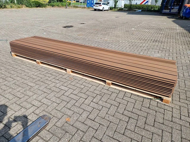 Composiet rabatplank 4000 x 1720 x 20.5 mm (134x) - afbeelding 2 van  10