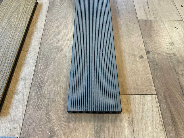 Composiet vloer plank grijs (14x) - afbeelding 7 van  16