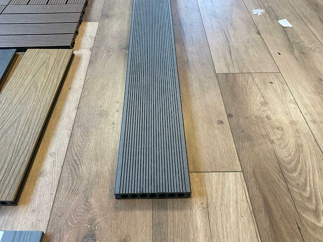 Composiet vloer plank grijs (14x) - afbeelding 8 van  16