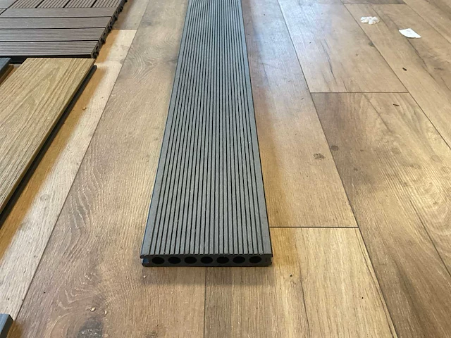 Composiet vloer plank grijs (56x) - afbeelding 8 van  16