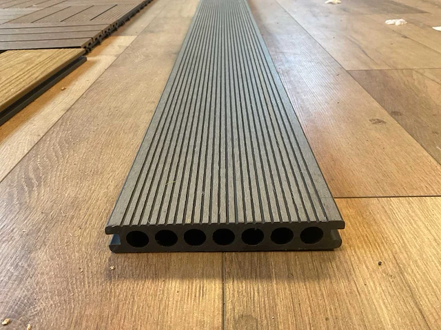 Composiet vloer plank zwart (28x) - afbeelding 4 van  14