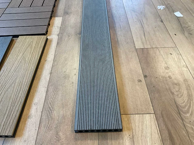 Composiet vloer plank zwart (56x) - afbeelding 6 van  14