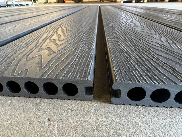 Composiet vloer plank zwart (6m2) - afbeelding 3 van  11