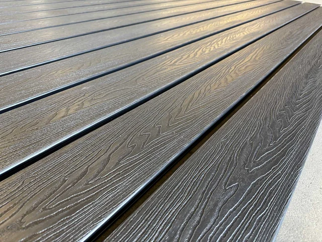 Composiet vloer plank zwart (6m2) - afbeelding 8 van  11