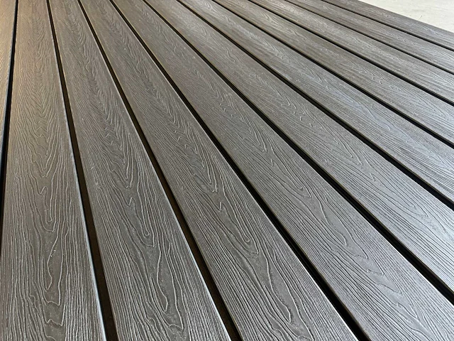 Composiet vloer plank zwart (6m2) - afbeelding 9 van  11