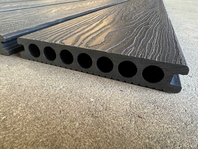 Composiet vloer plank zwart (6m2) - afbeelding 11 van  11