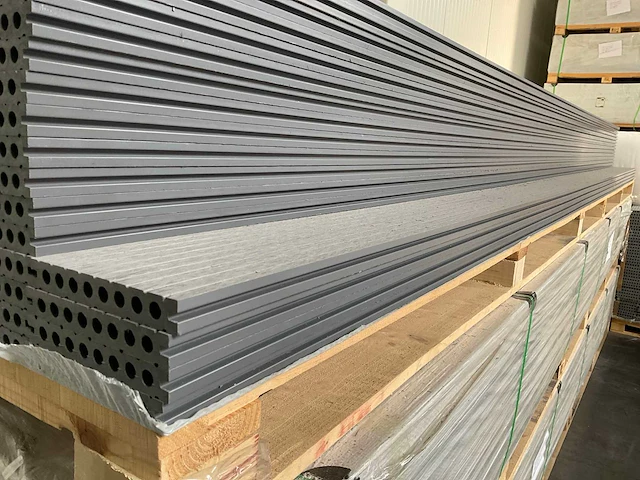 Composiet vlonderplank 2200x145x21mm (187x) - afbeelding 4 van  5